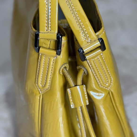 Burberry Patent Leather embossed Bilmore tote in Mustard Yellow - Picture 11 of 15